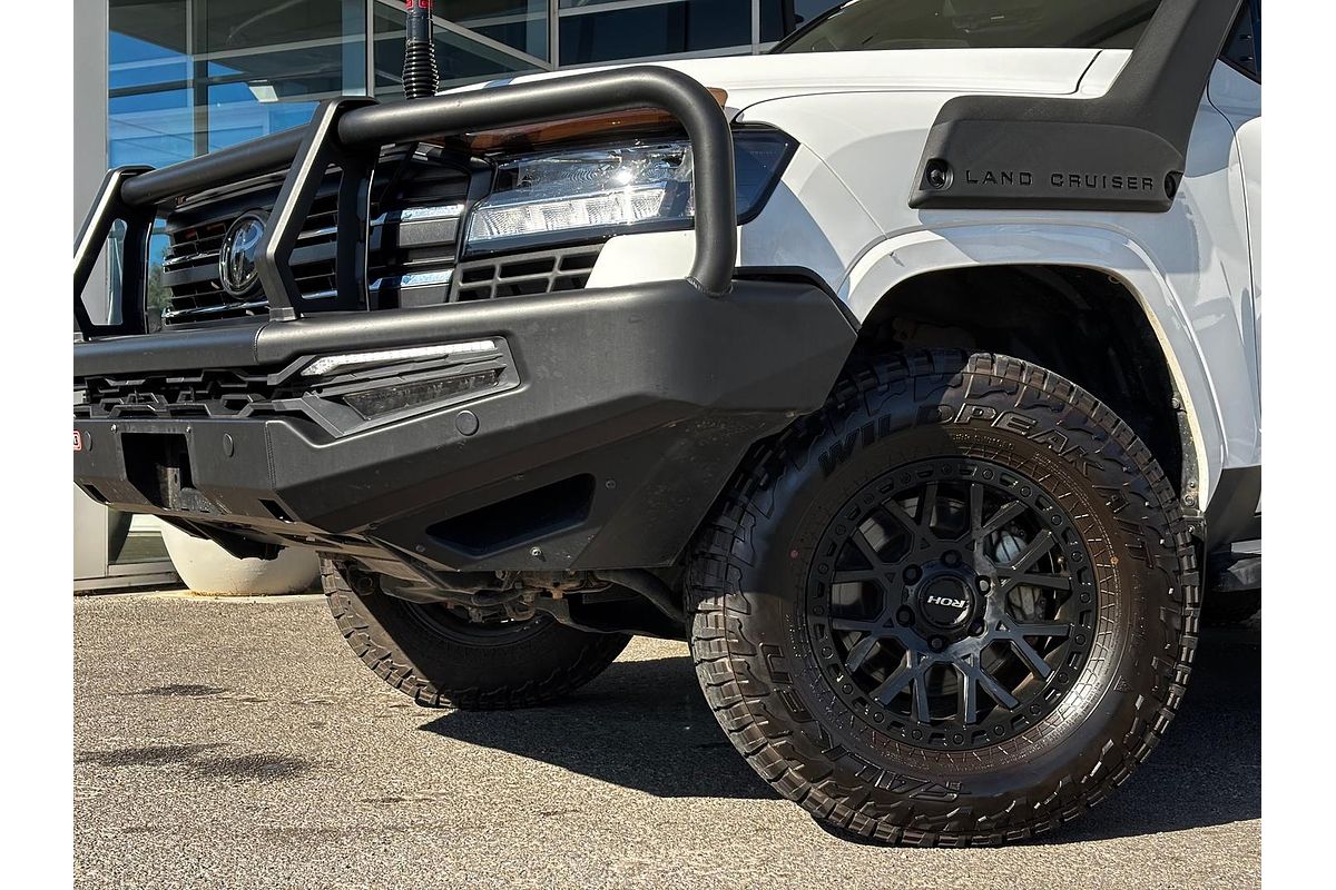 2022 Toyota Landcruiser GX FJA300R