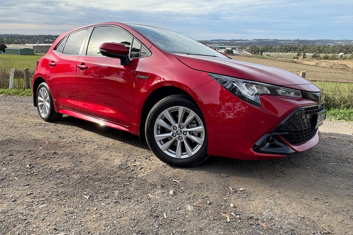 2022 Toyota Corolla SX Hybrid ZWE219R