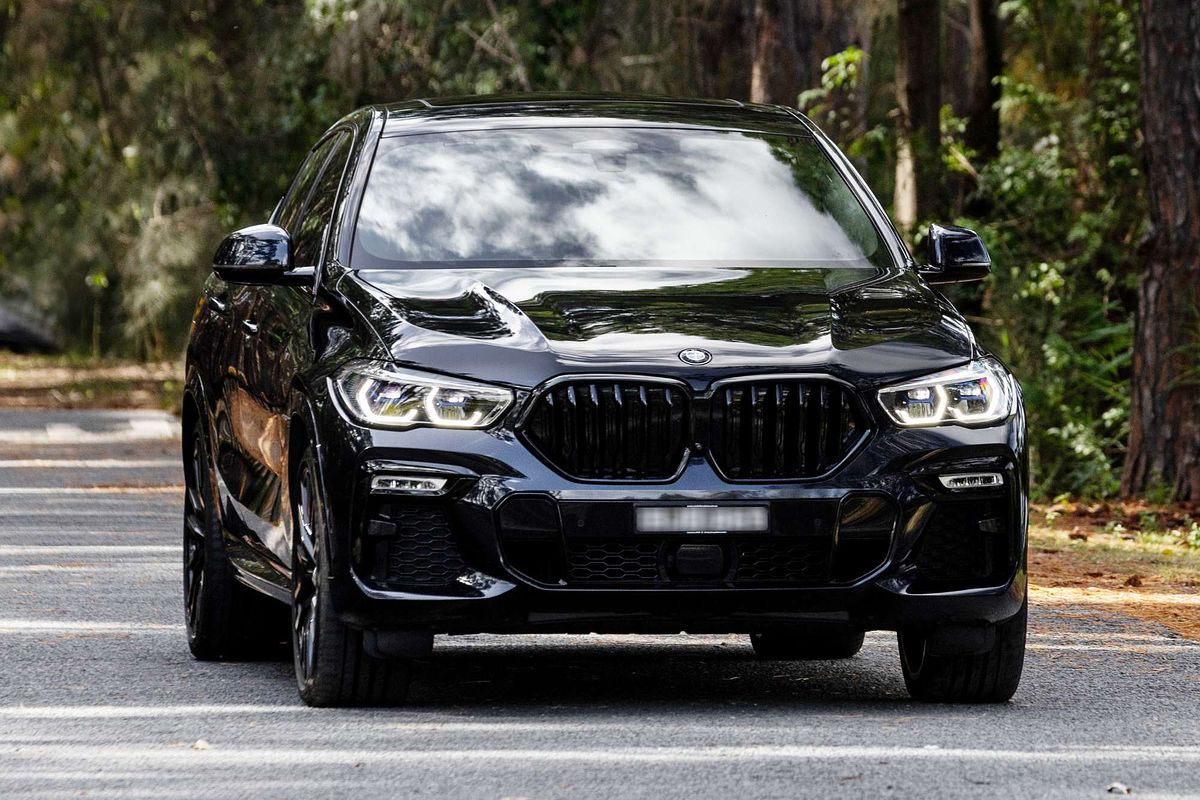 2021 BMW X6 M50i G06