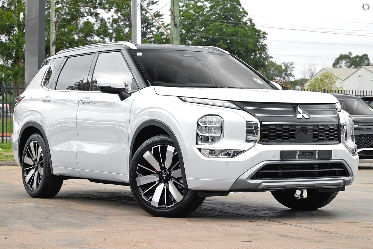 2025 Mitsubishi Outlander Exceed Tourer ZM