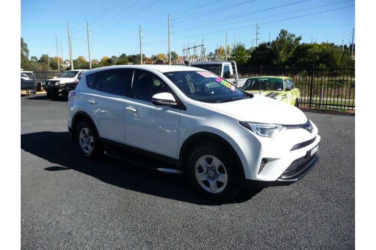 2017 Toyota RAV4 GX ASA44R
