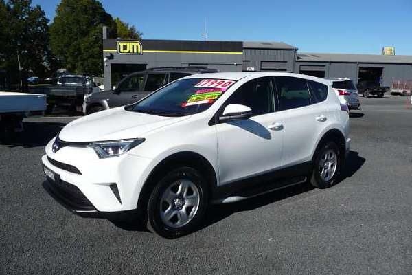 2017 Toyota RAV4 GX ASA44R