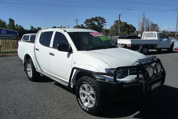 2014 Mitsubishi Triton GLX MN 4X4