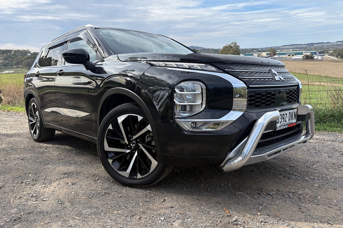 2022 Mitsubishi Outlander Exceed ZM