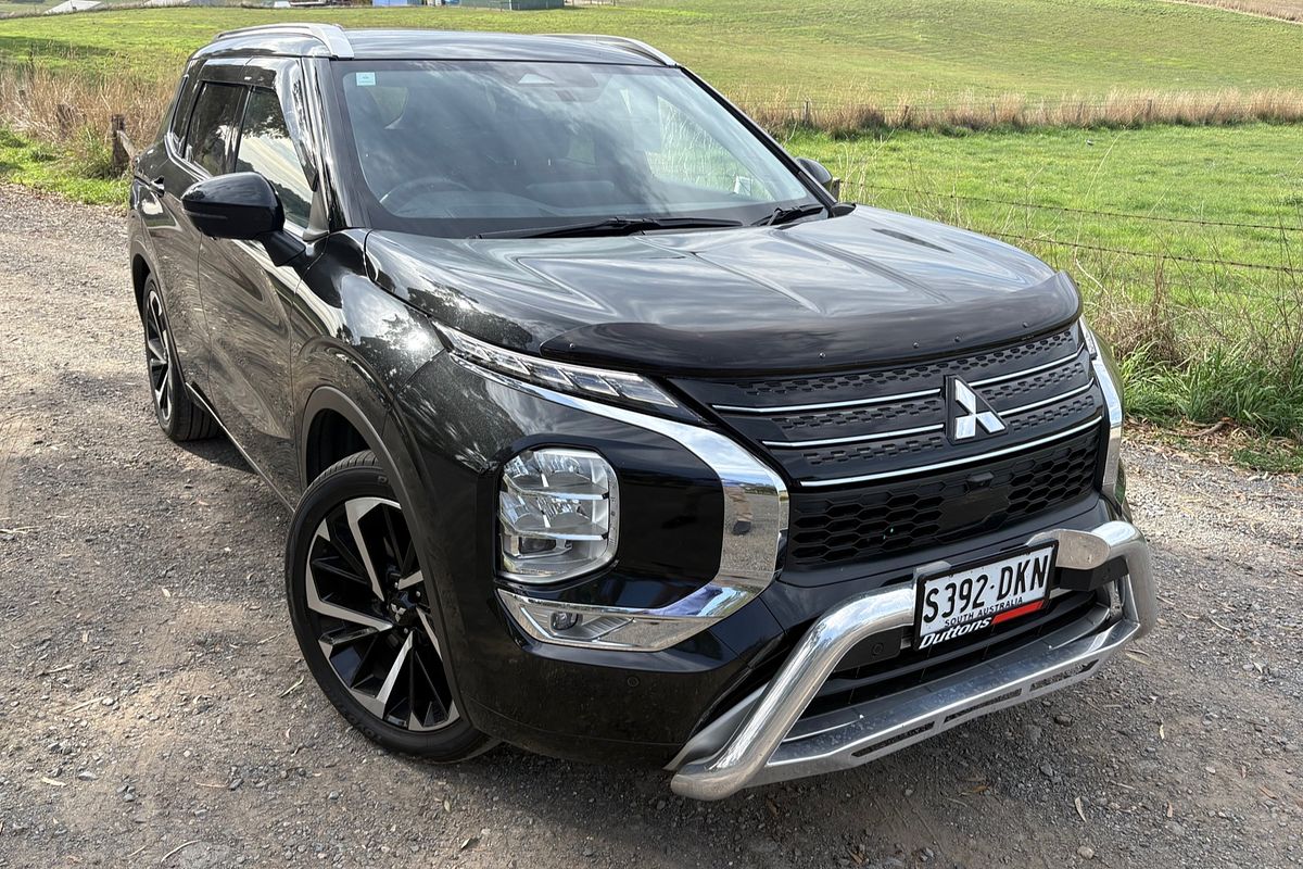 2022 Mitsubishi Outlander Exceed ZM