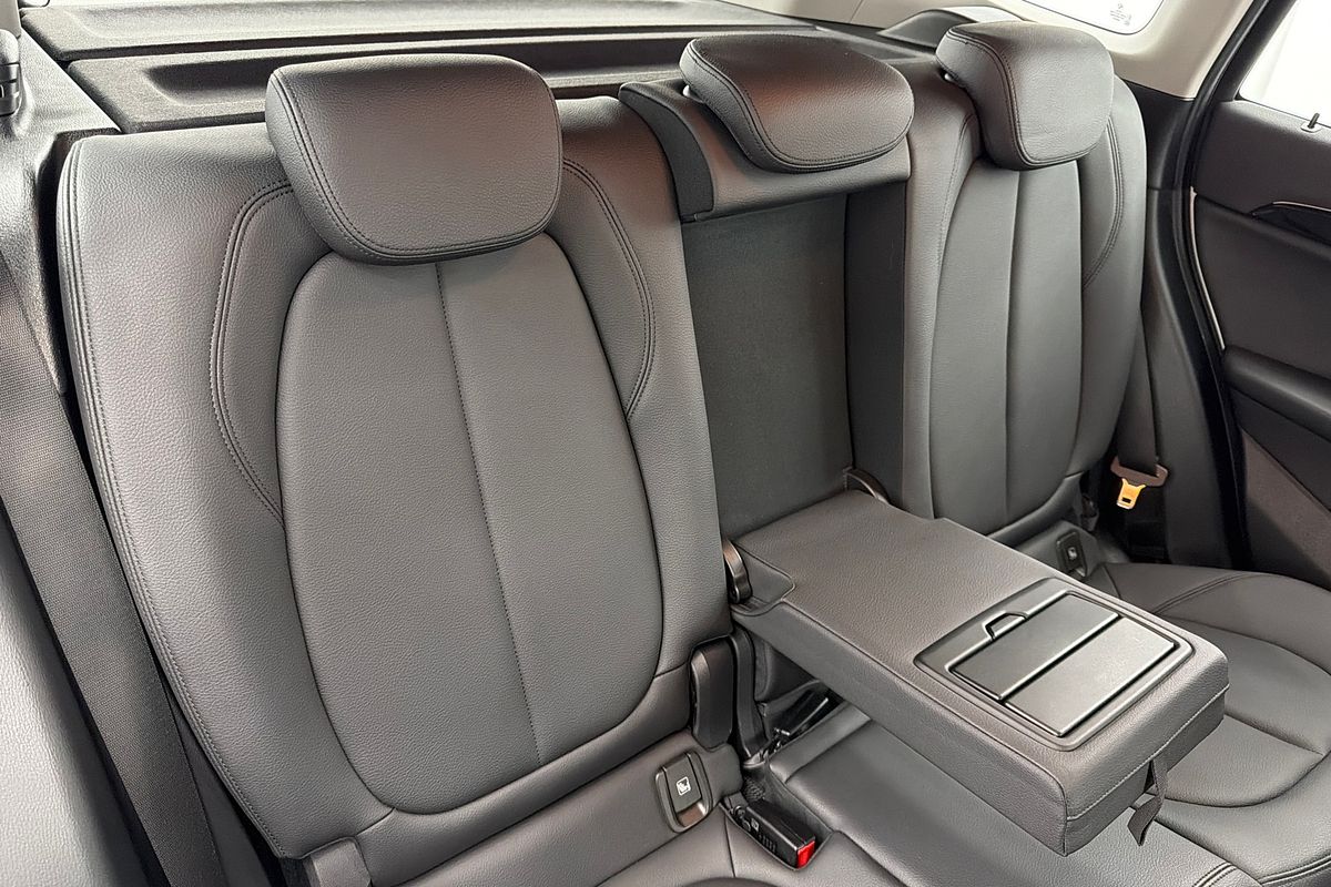 2018 BMW X1 sDrive18i F48