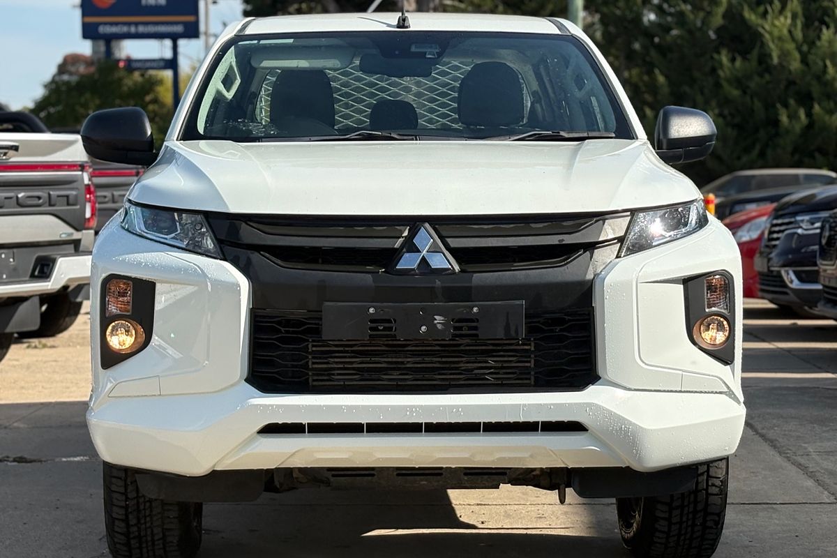 2019 Mitsubishi Triton GLX MR 4X4