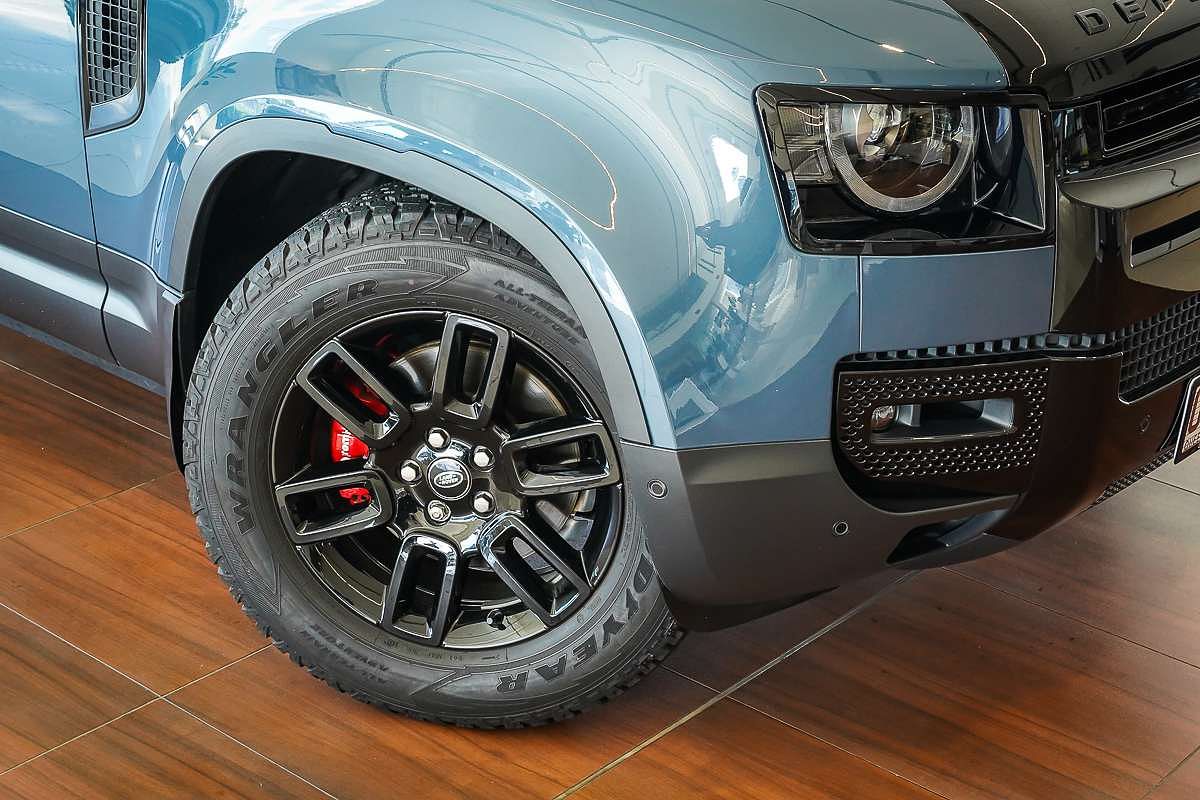 2023 Land Rover Defender 110 P300 L663