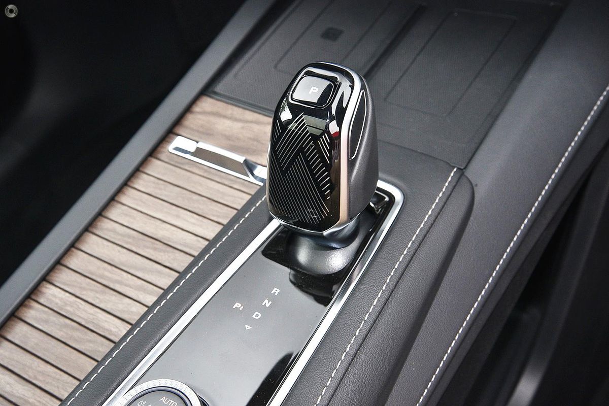 2025 MG QS Essence IS31 AWD