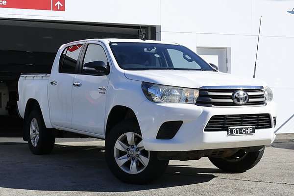 2015 Toyota Hilux SR GUN126R 4X4