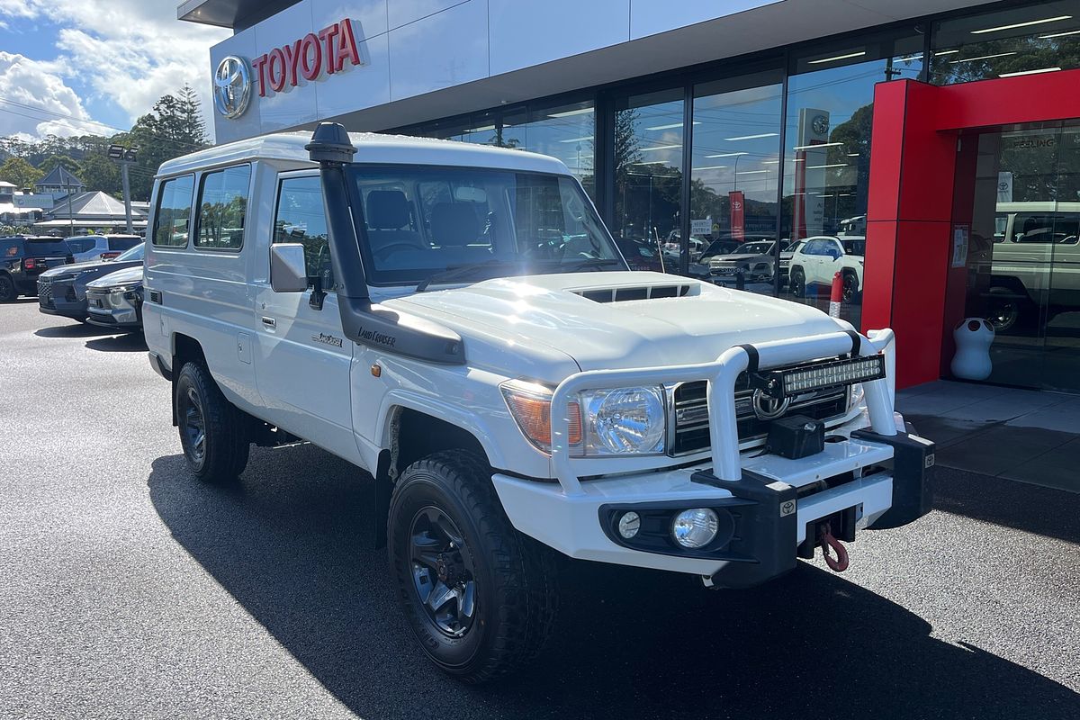 2018 Toyota Landcruiser GXL Troopcarrier VDJ78R