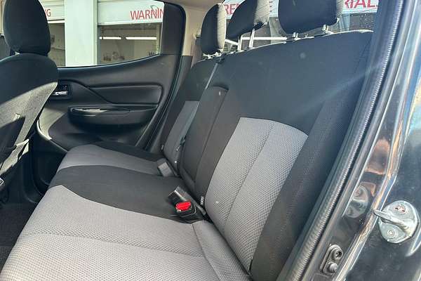 2020 Mitsubishi Triton GLX-R MR 4X4 thumb-11