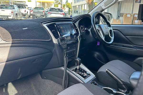 2020 Mitsubishi Triton GLX-R MR 4X4 thumb-13
