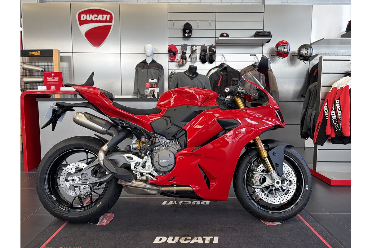 2026 Ducati PANIGALE V2S