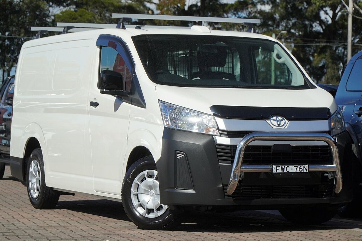 2025 Toyota Hiace GDH300R LWB