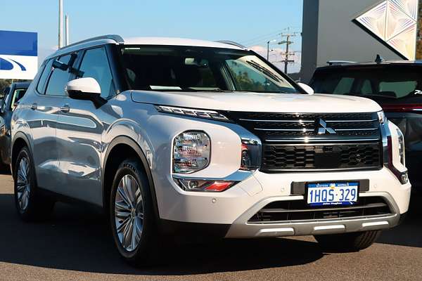 2022 Mitsubishi Outlander LS ZM