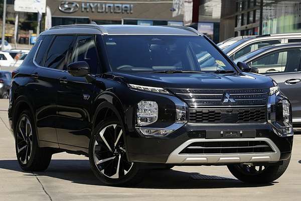 2025 Mitsubishi Outlander PHEV Exceed Tourer ZM