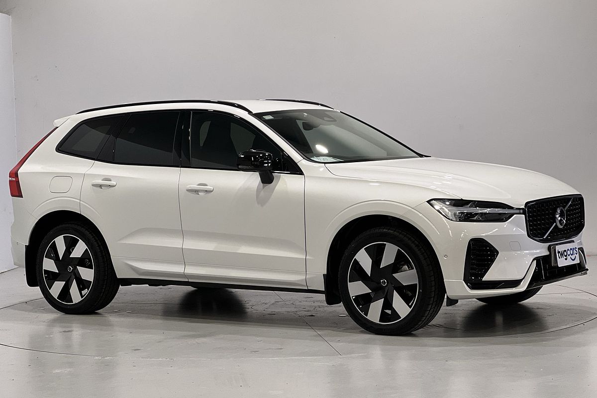 2023 Volvo XC60 Recharge Ultimate T8 Plug-In Hybrid