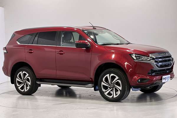 2022 Isuzu MU-X LS-T