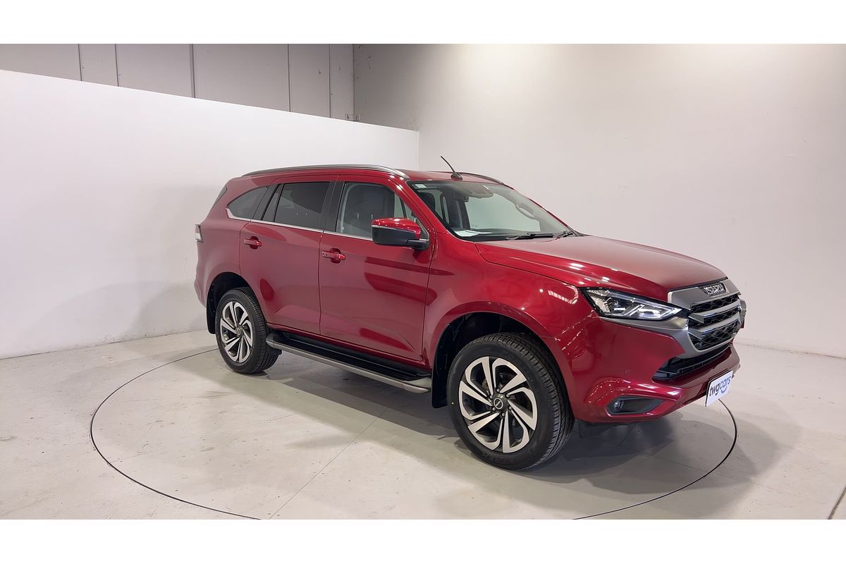 2022 Isuzu MU-X LS-T