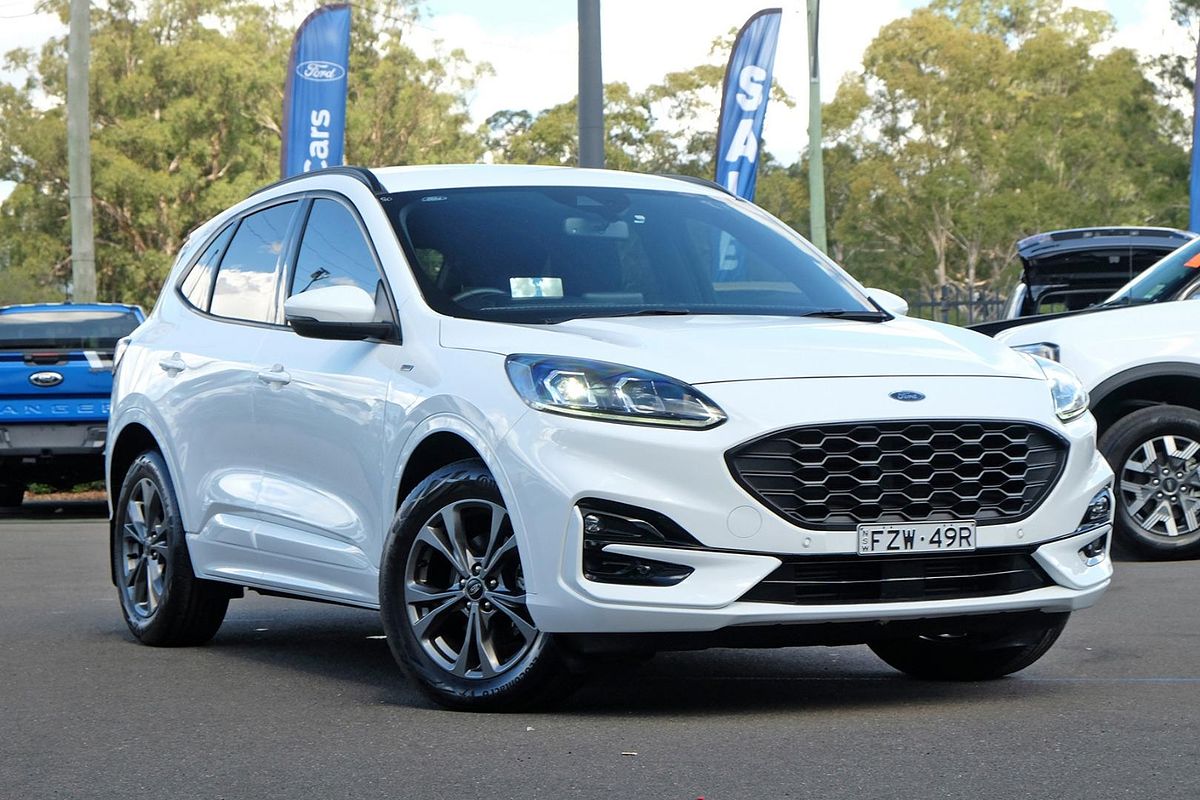 2022 Ford Escape ST-Line ZH