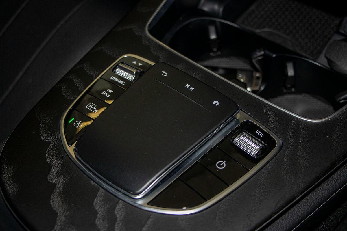 W213 802MY E200 Sedan 4dr 9G-T RONIC 9sp 2.0T