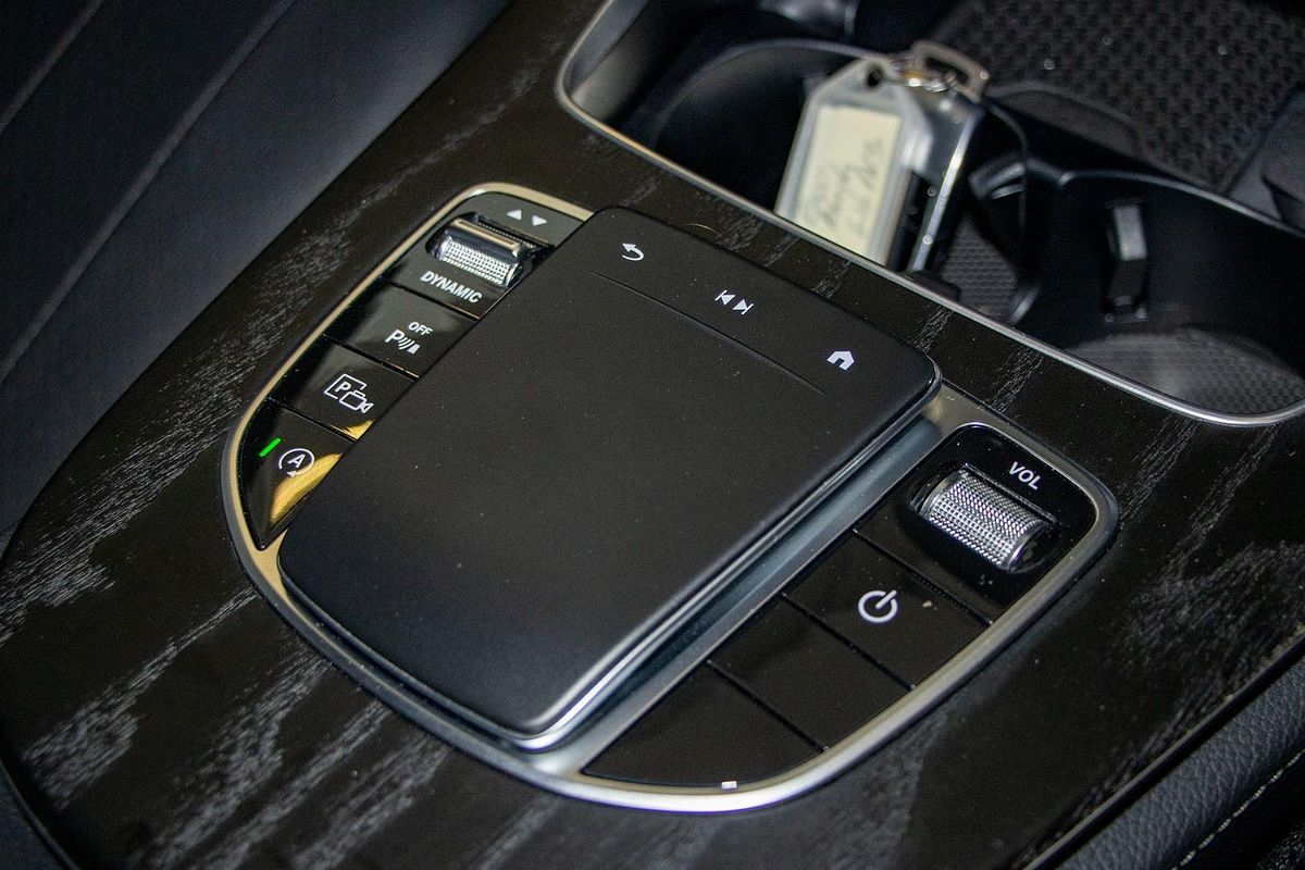 W213 802MY E200 Sedan 4dr 9G-T RONIC 9sp 2.0T