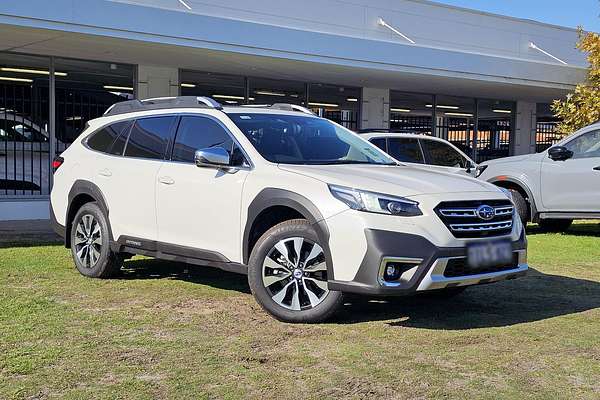 2025 Subaru Outback AWD Touring 6GEN