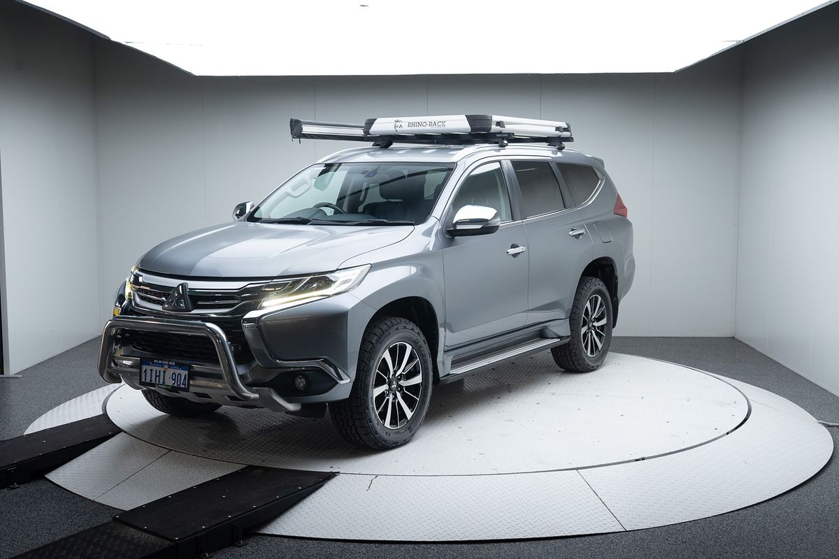 2016 Mitsubishi Unknown GLS QE