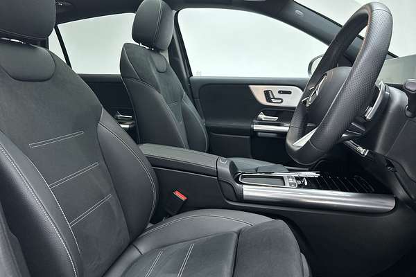 2025 Mercedes-Benz GLA-Class GLA200 H247 thumb-12