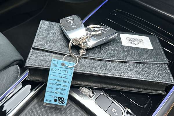 2025 Mercedes-Benz GLA-Class GLA200 H247 thumb-22