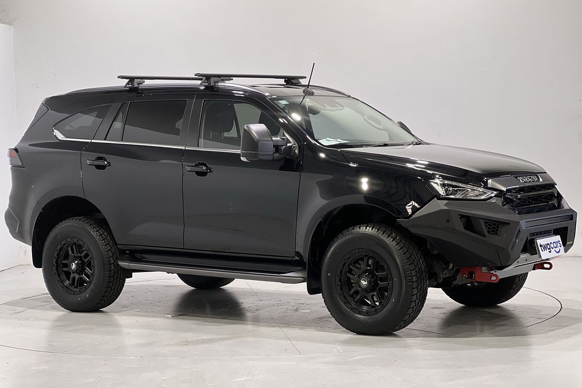 2023 Isuzu MU-X LS-T