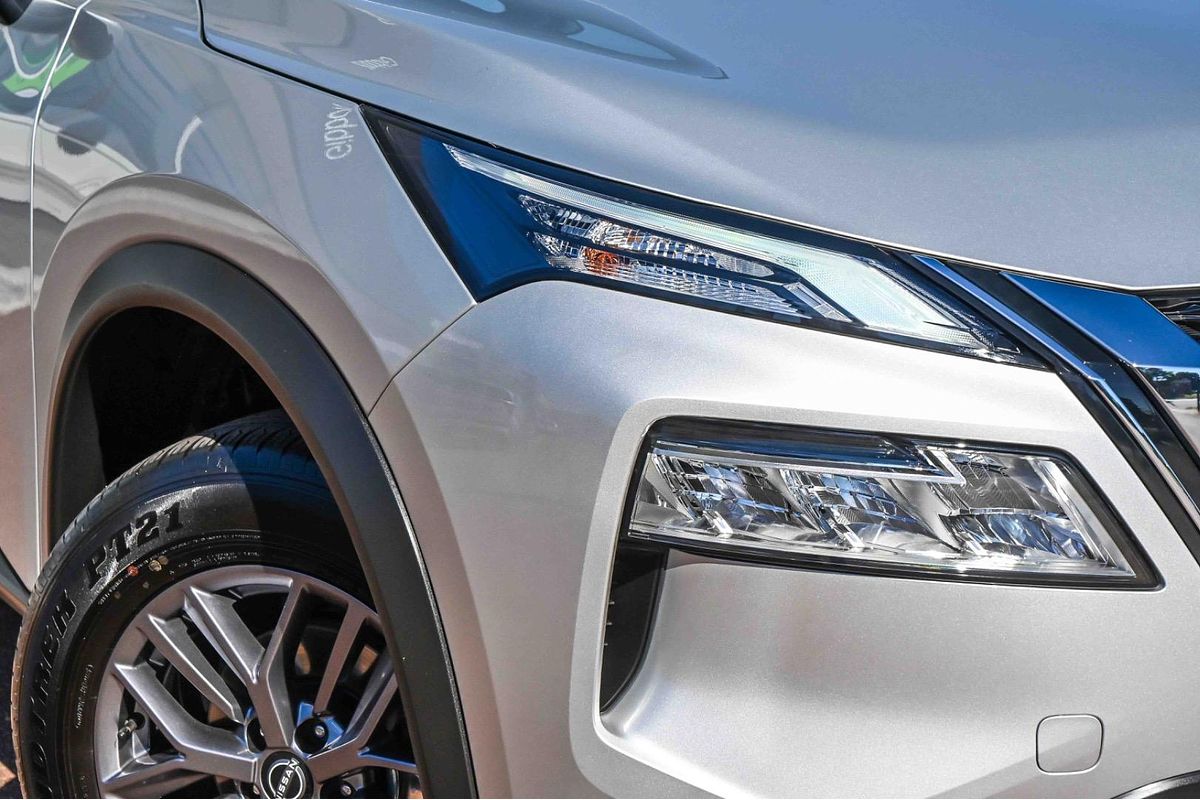2025 Nissan X-TRAIL ST T33