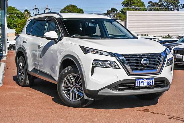 2024 Nissan X-TRAIL ST T33