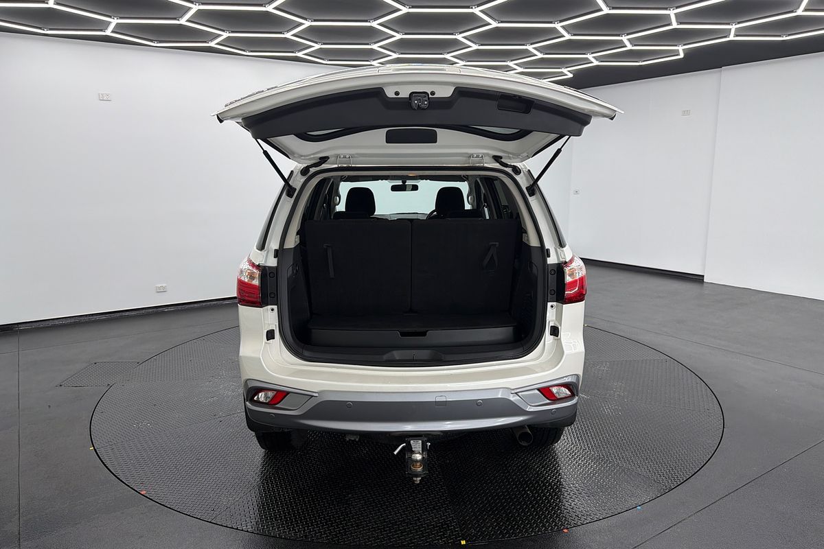 2021 Isuzu MU-X LS-U
