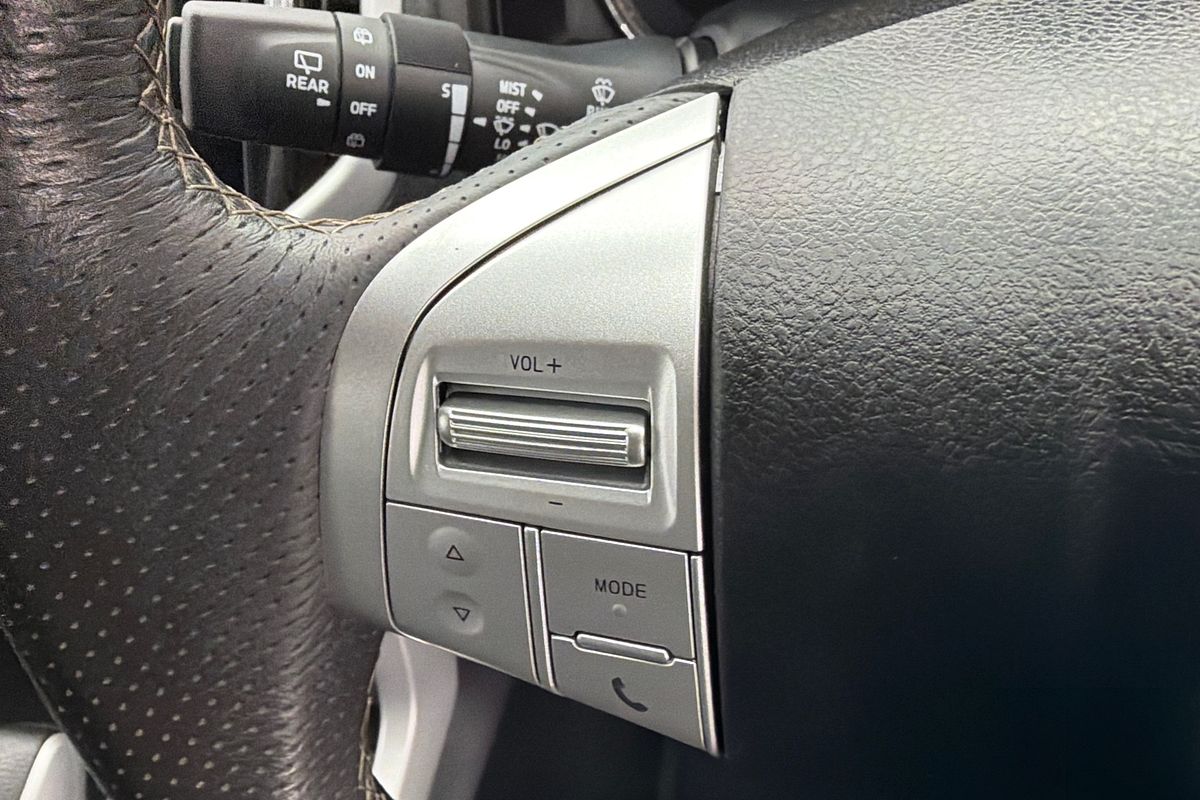 2021 Isuzu MU-X LS-U