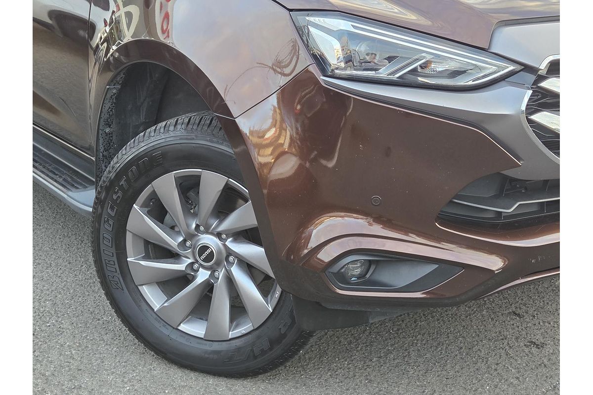 2021 Isuzu MU-X LS-U