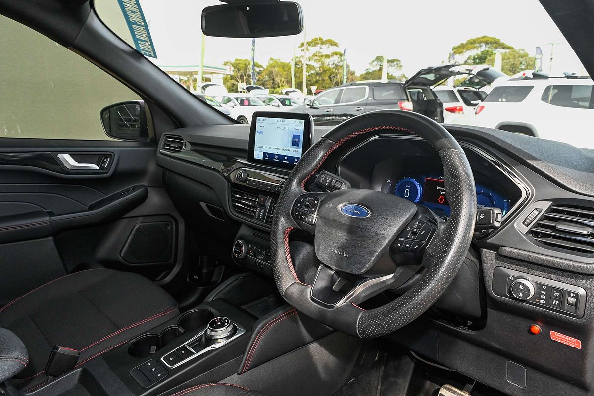 2022 Ford Escape ST-Line ZH