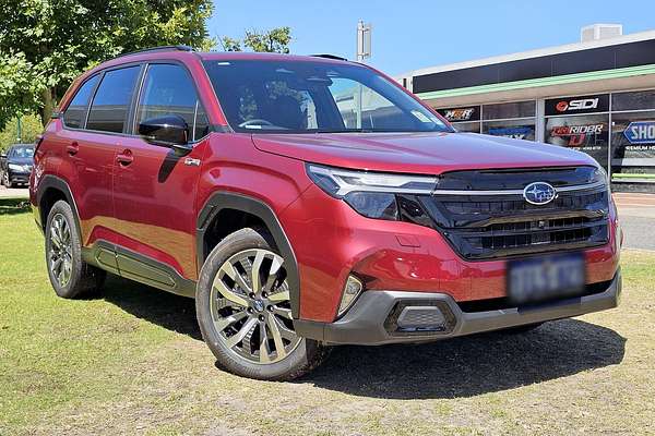 2025 Subaru Forester Hybrid Touring S6