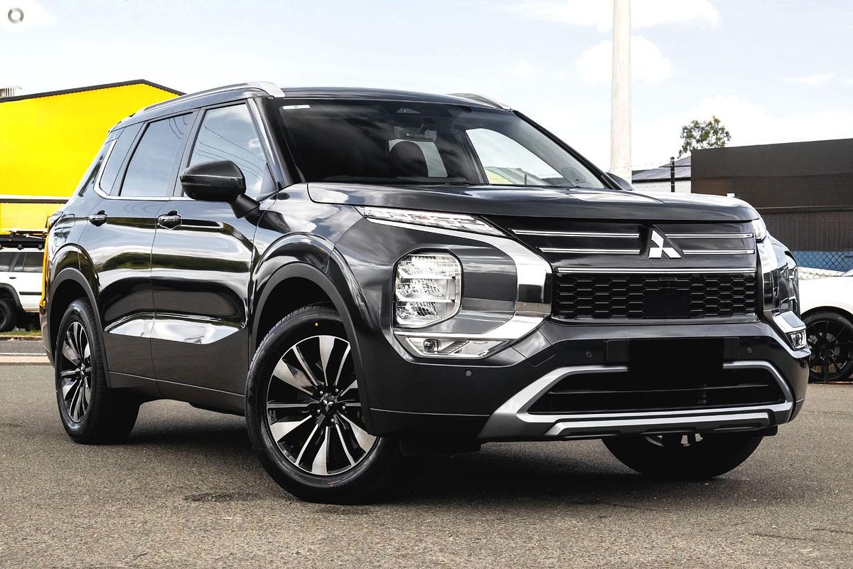 2025 Mitsubishi Outlander LS ZM