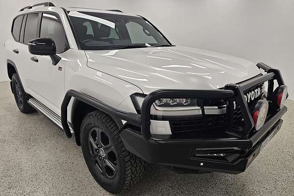 2024 Toyota Landcruiser GR Sport FJA300R
