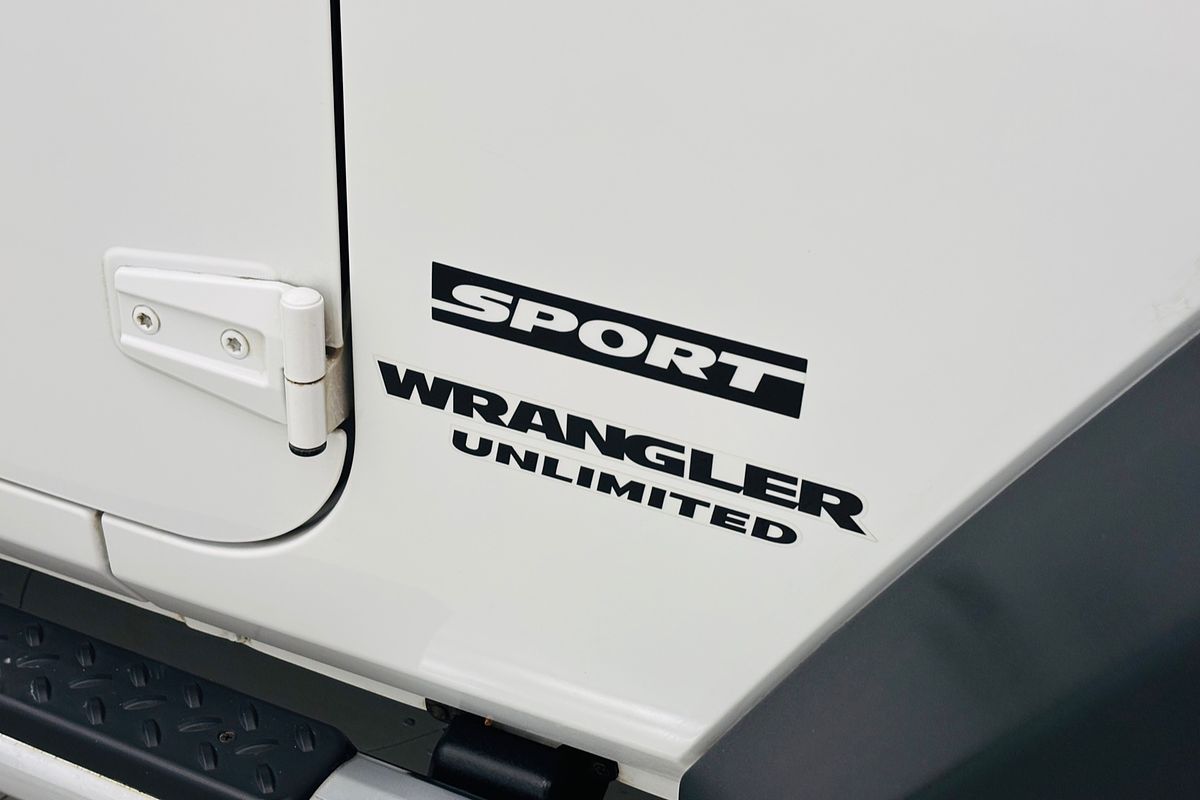 2012 Jeep WRANGLER UNLIMITED SPORT (4x4) 6 SP MANUAL 4D SOFTTOP V6 