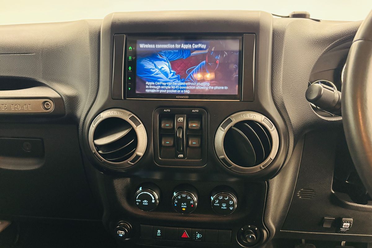 2012 Jeep WRANGLER UNLIMITED SPORT (4x4) 6 SP MANUAL 4D SOFTTOP V6 