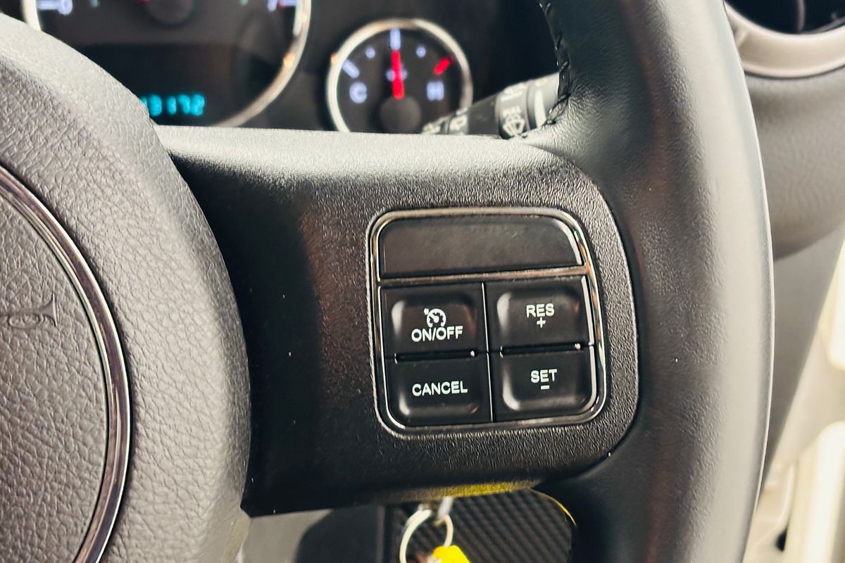 2012 Jeep WRANGLER UNLIMITED SPORT (4x4) 6 SP MANUAL 4D SOFTTOP V6 