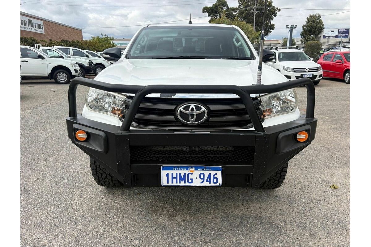 2017 Toyota Hilux SR GUN126R 4X4