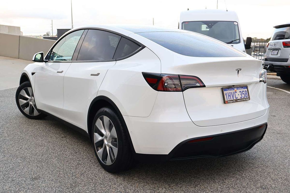 2023 Tesla Model Y Rear-Wheel Drive