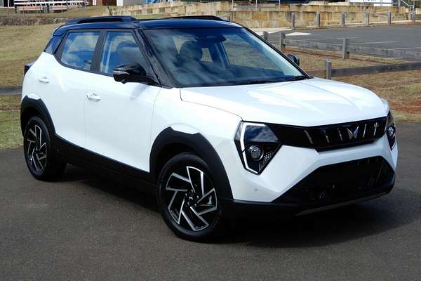 2026 Mahindra XUV 3XO AX7L