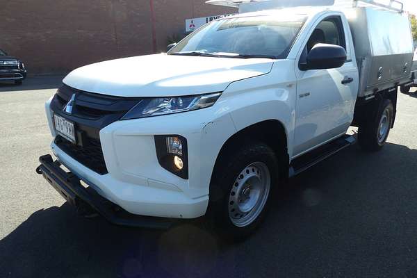 2023 Mitsubishi Triton GLX MR 4X4