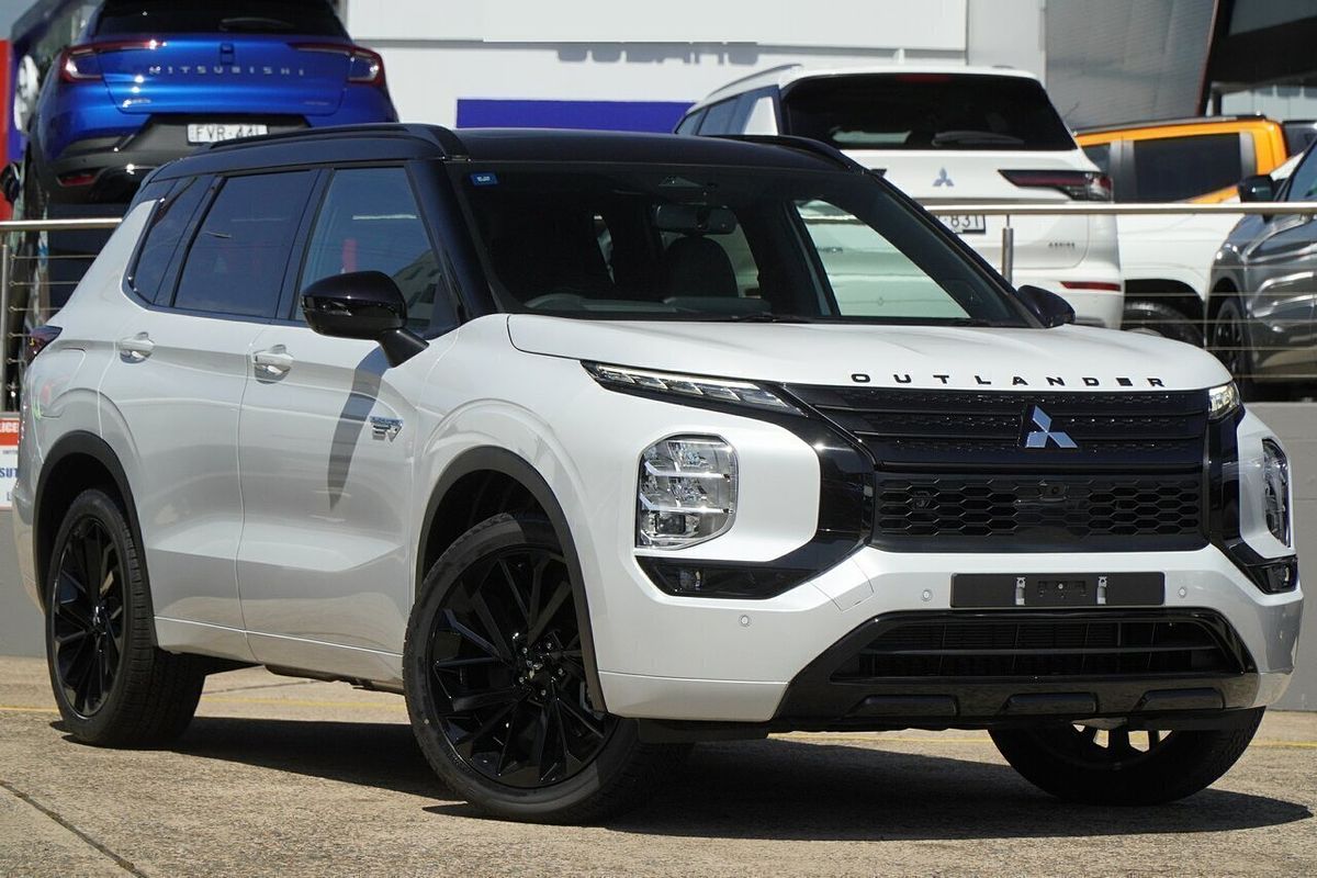 2025 Mitsubishi Outlander PHEV GSR ZM