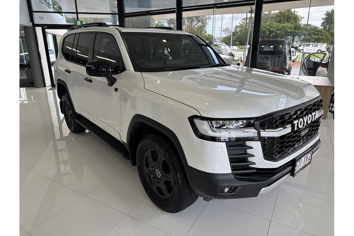 2023 Toyota Landcruiser GR Sport FJA300R